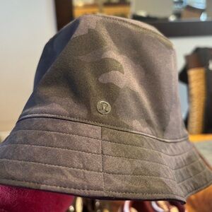 Lululemon Camouflage reversible  Bucket Hat